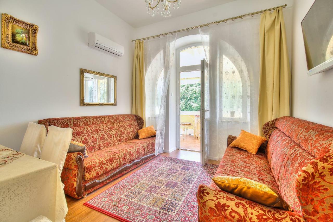 Boutique Apartman Villa Mediteran Porec Exterior photo